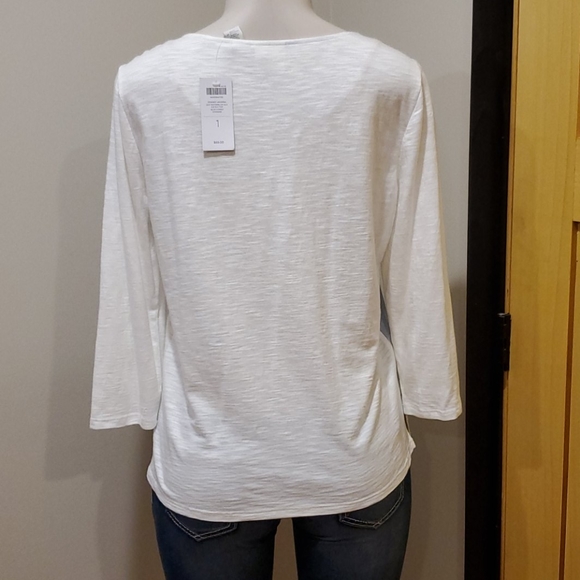 NWT Chicos Zenergy Top - Picture 4 of 5